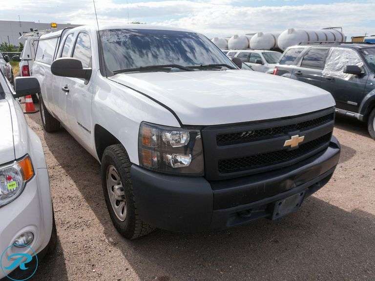 2008 Chevrolet Silverado LS 4WD Super Cab Pickup - Roller Auctions