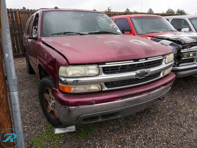 2004  Chevrolet  Suburban 1500 LS  RWD - Roller Auctions