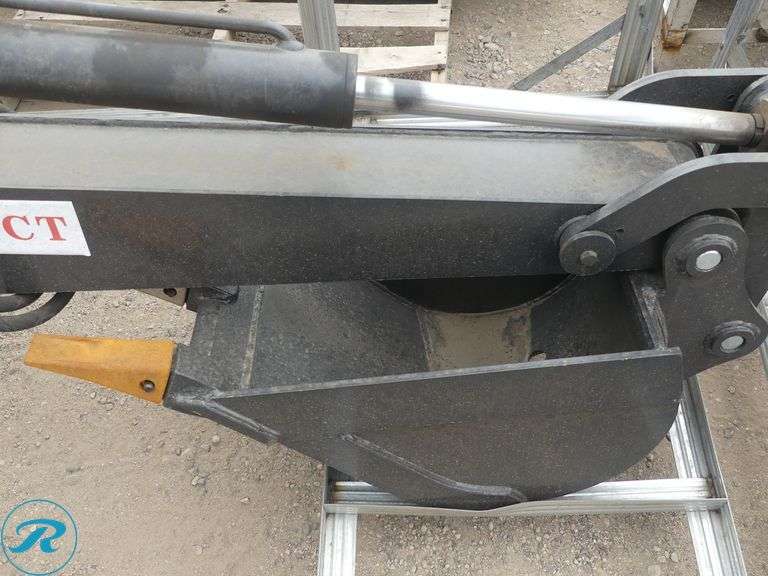 New JCT Hydraulic Backhoe Attachment To Fit Skid Steer Loader, 14" Bucket - Roller Auctions