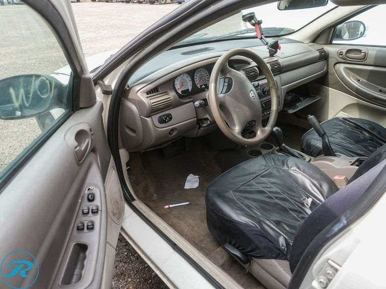 2005  Dodge  Stratus SXT  FWD - Roller Auctions