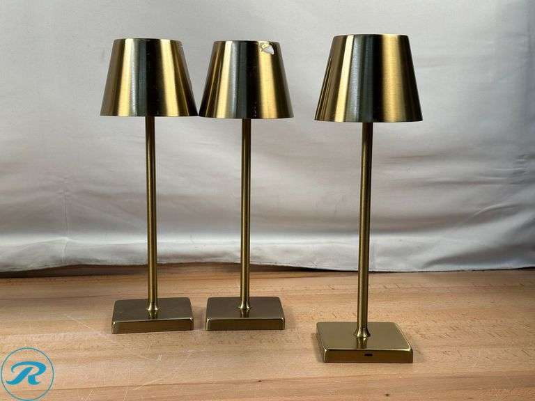 Conair: Halo advance LED Mirror- Used; (3) Mikasa: Touch Control LED Lamps- Used - Roller Auctions