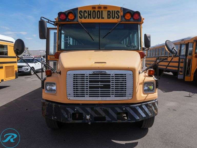 2004  Thomas  Freightliner  RWD  65-Passenger School Bus - Roller Auctions