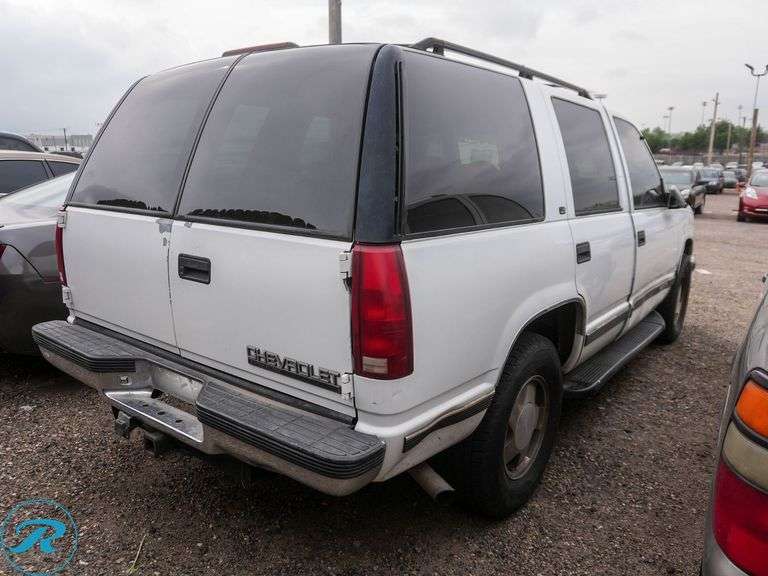 1997  Chevrolet  Tahoe   4WD - Roller Auctions