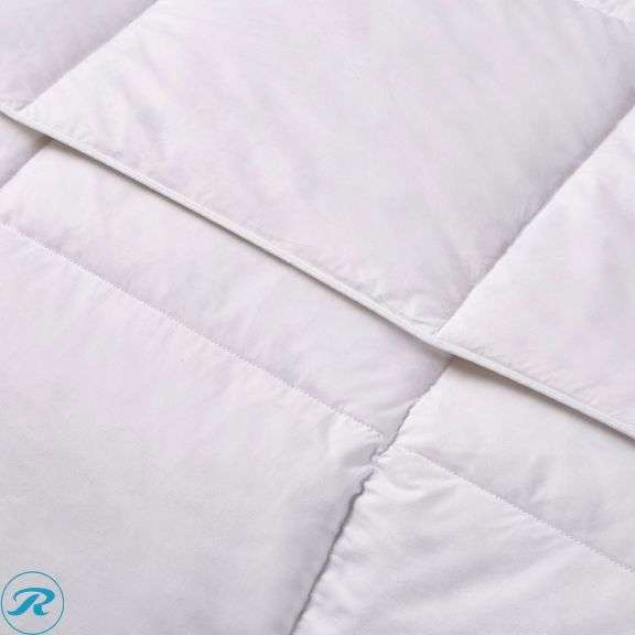 Hotel Grand White Goose Feather & Down Comforter - New - Roller Auctions