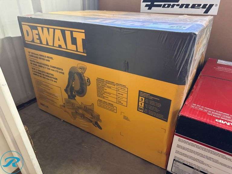 New Dewalt 12-Inch (305mm) Single-Bevel Compound Miter Saw, Model DW715