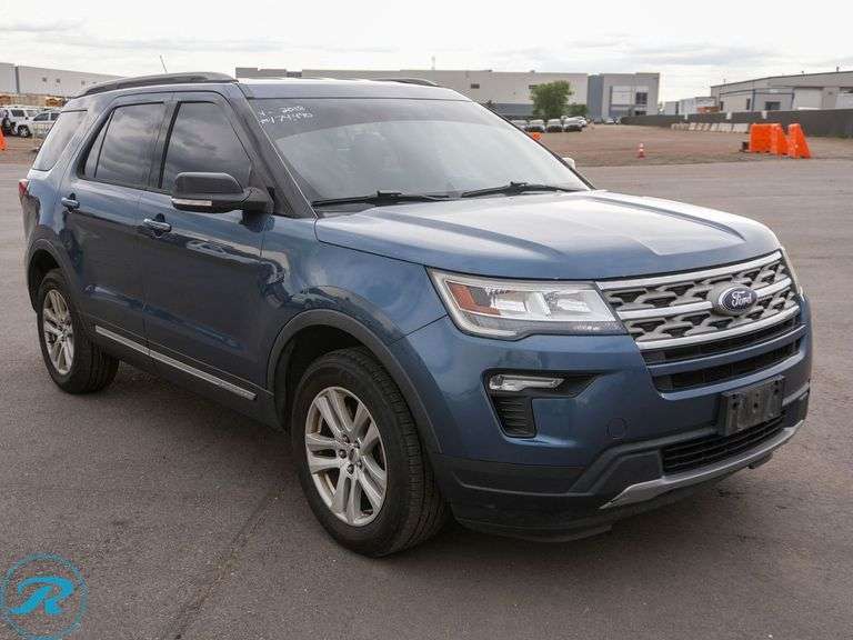2018  Ford  Explorer   XLT  4WD  SUV - Roller Auctions