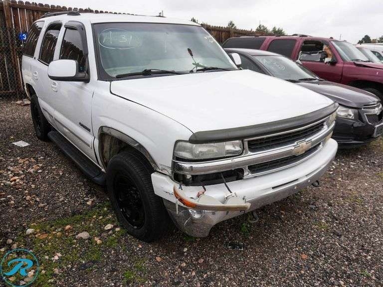 2001  Chevrolet  Tahoe Base   4WD - Roller Auctions