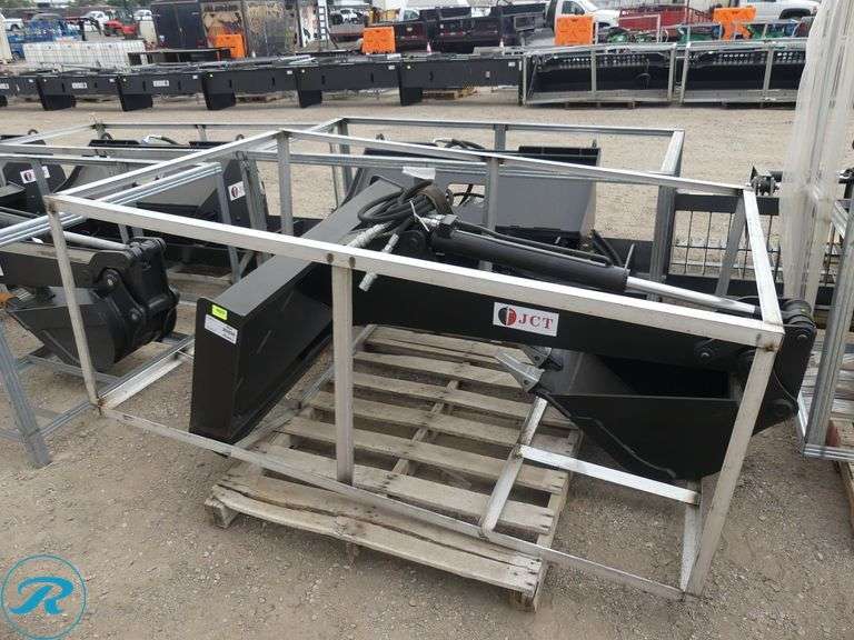 New JCT Hydraulic Backhoe Attachment To Fit Skid Steer Loader, 14" Bucket - Roller Auctions