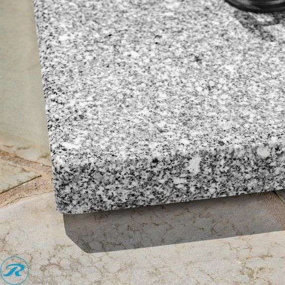 SunVilla Pembrooke 59.5 lb. Granite Umbrella Base - New - Roller Auctions