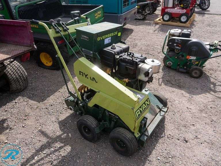 Cushman  Mataway Overseeder, (#544873) - Roller Auctions