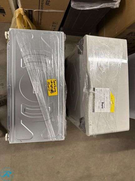 (2) Samsung WE402NE/A3 Laundry Pedestals - Roller Auctions