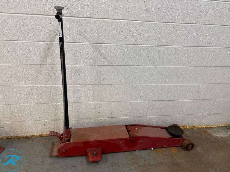 ATD Model 7390 Heavy-Duty Hydraulic Floor Jack