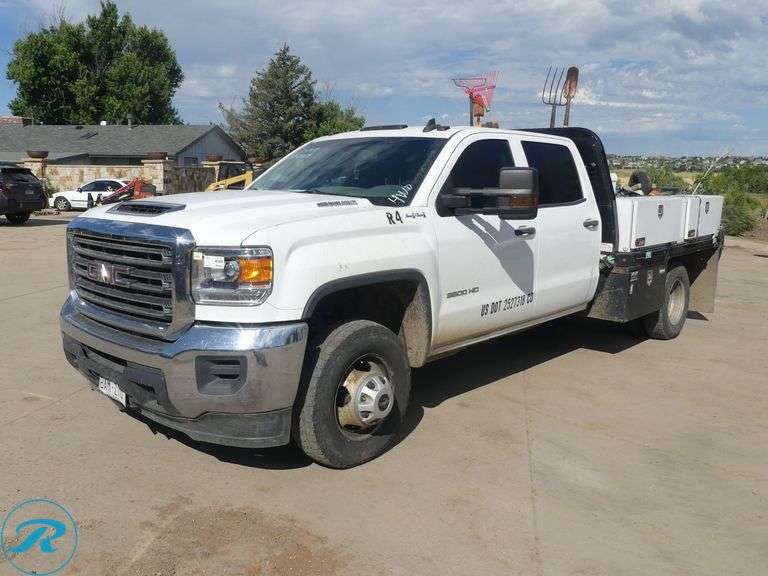 2019  GMC  3500 HD  4WD  Flatbed Truck
