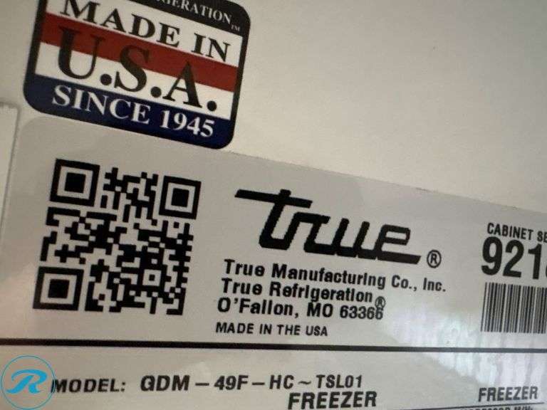 True QDM-49F-HC-TSL01 2-Section Sliding Glass Door Freezer Merchandiser - Roller Auctions