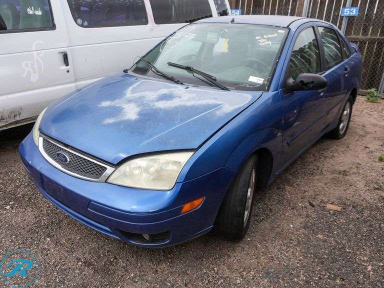 2005  Ford  Focus ZX4 S  FWD