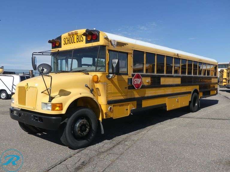 2003 IC Corporation 3000 4X2 77-Passenger School Bus