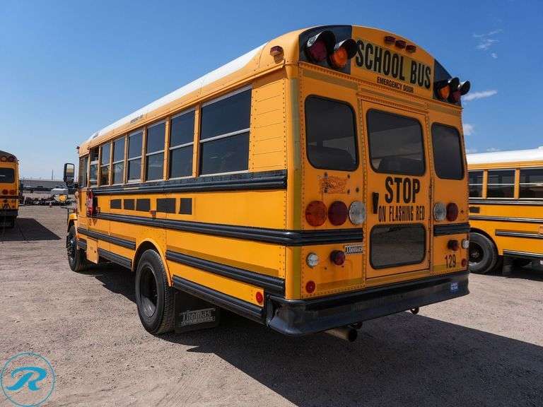 2005 Thomas Freightliner RWD 42-Passenger School Bus - Roller Auctions