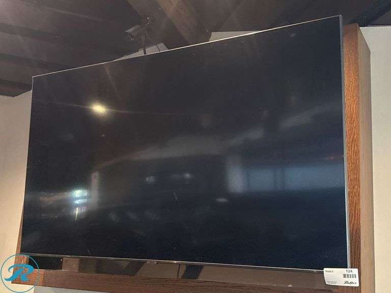 Samsung LH65BETHLGFXGO 65-Inch LED TV on Wall Mount - Roller Auctions