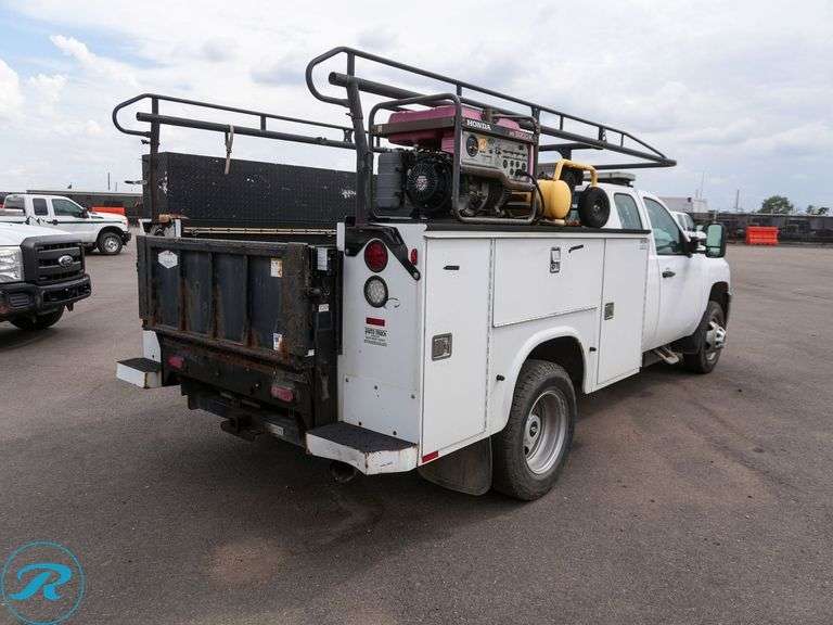 2013  Chevrolet  Silverado  3500 HD  4WD Super Cab  Utility Truck - Roller Auctions