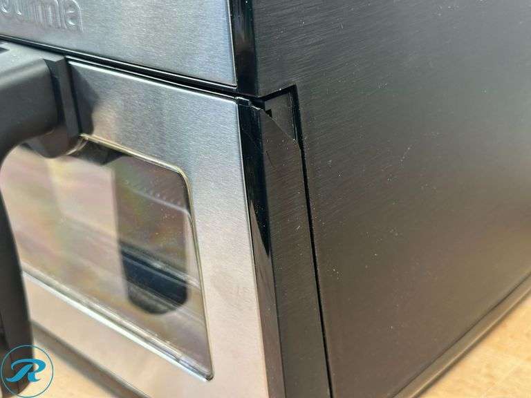 (2) Gourmia 8-Quart Digital Air Fryer with Window & Light - Used - Both have cracked doors - Roller Auctions