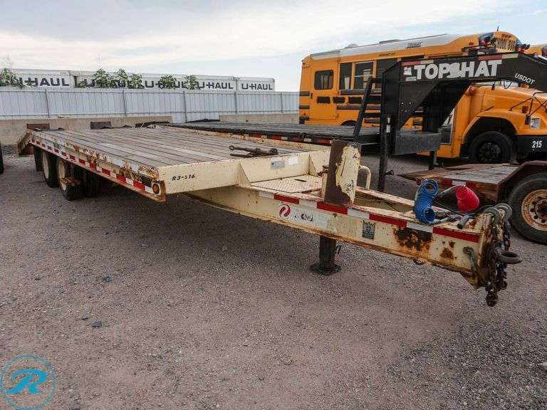 2004 Trail King TK-32 T/A Equipment Trailer - Roller Auctions