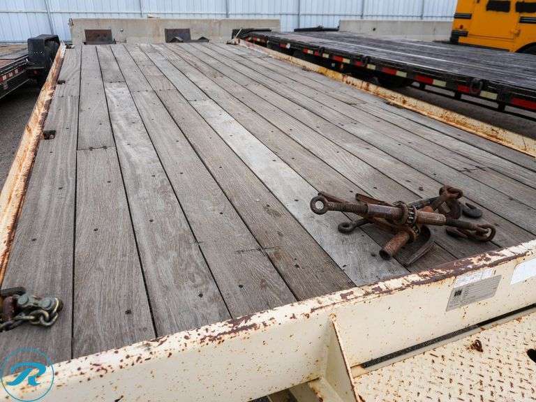 2004 Trail King TK-32 T/A Equipment Trailer - Roller Auctions