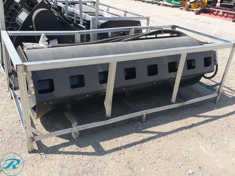 New JCT Hydraulic Vibratory Roller Attachment To Fit Skid Steer Loader, 72" - Roller Auctions