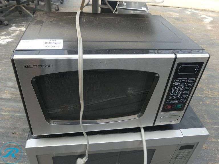 (2) Household Microwaves - Roller Auctions