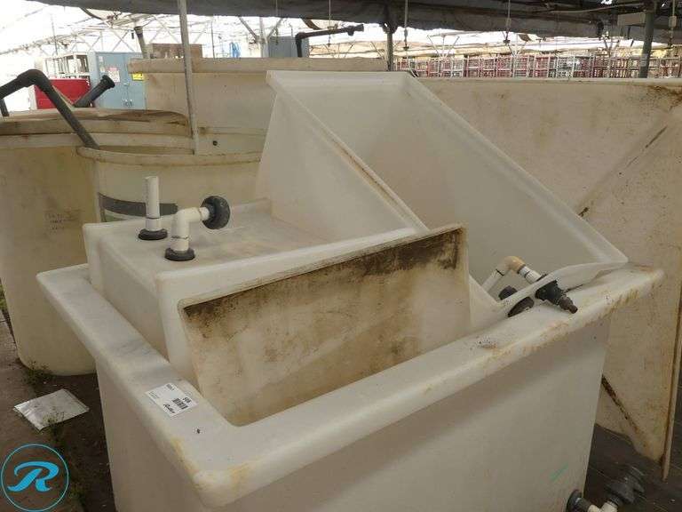 (3) Plastic Chemical Mixing Tanks with Valves and Lids - Roller Auctions