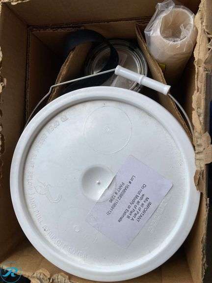 (2) new-Cali Bamboo 1 Gallon(s) Liquid Indoor Waterproof Moisture control system (Total of 2) - Roller Auctions