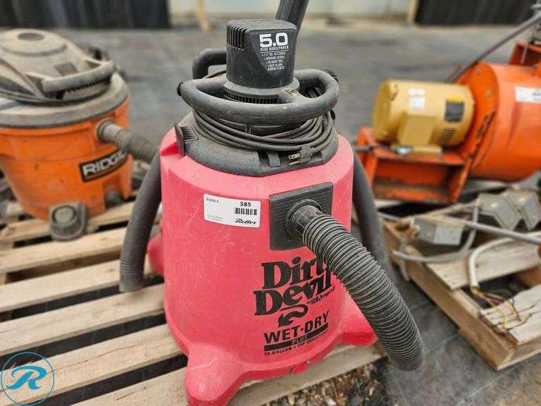 (2) Wet-Dry Vacuums, Dirt Devil Wet-Dry Plus 16-Gallon and Ridgid - Roller Auctions