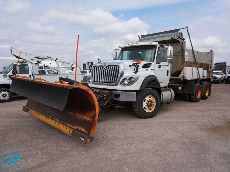 2013  International  WorkStar 7600  T/A  Plow/Sander Truck