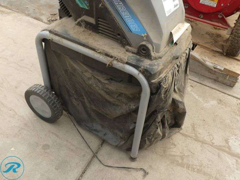 Earthwise GS70015 Electric Chipper Shredder with Collection Bag, 120V - Roller Auctions
