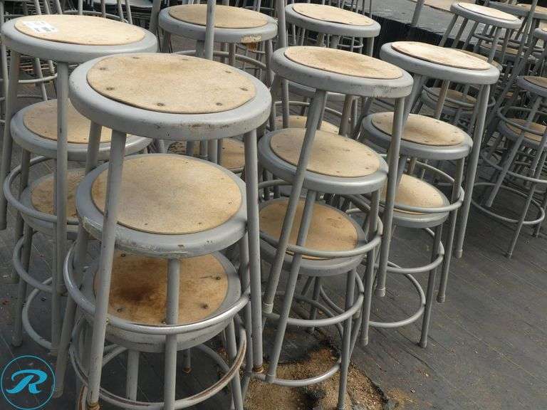 (19) Metal Stools - Roller Auctions