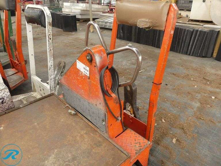 Taylor Dunn  Stock Chaser - Roller Auctions