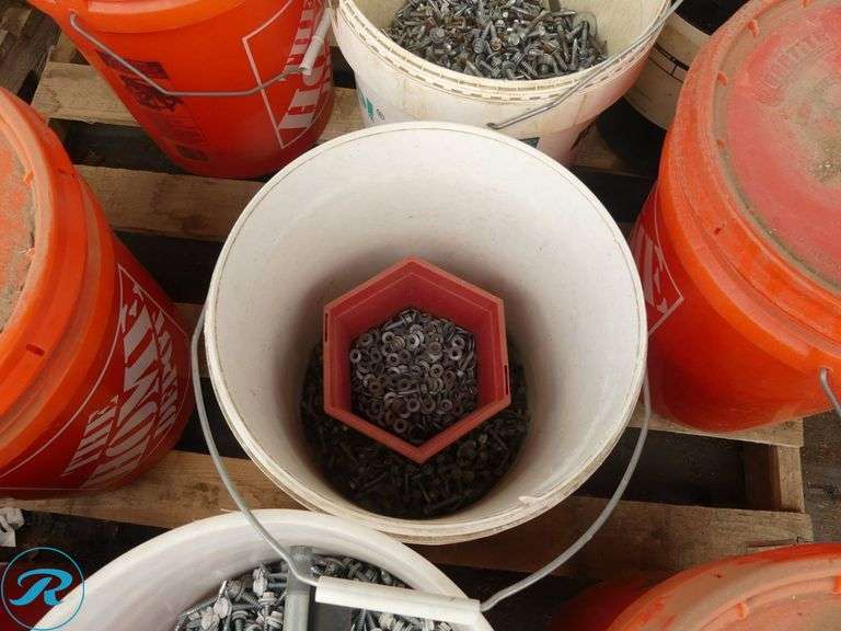 Pallet of Screws and Washers in 5-Gallon Buckets - Roller Auctions