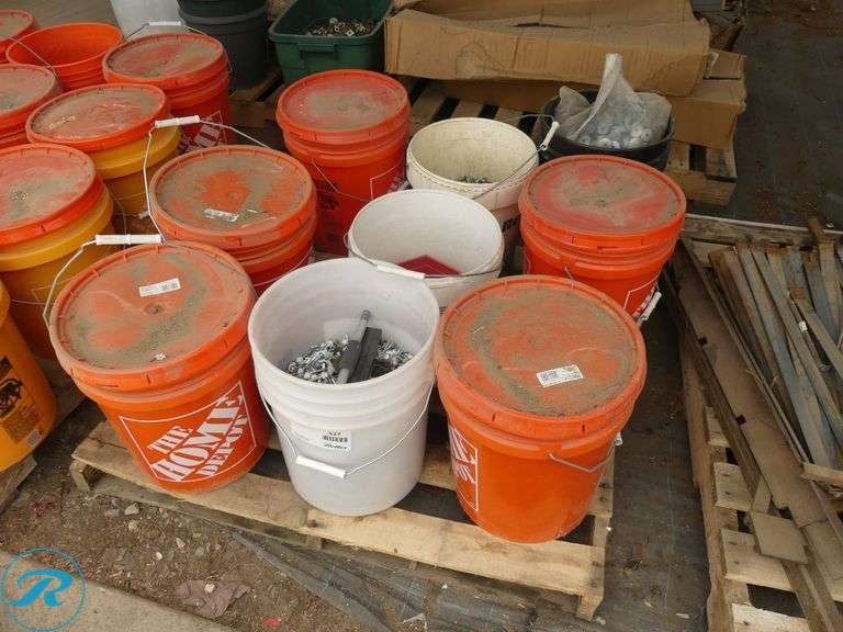 Pallet of Screws and Washers in 5-Gallon Buckets - Roller Auctions