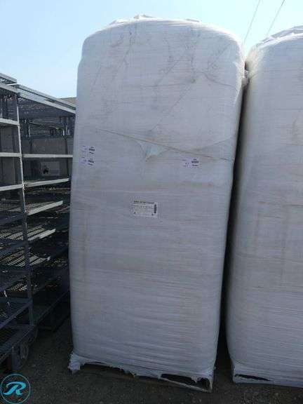 (2) Compressed Bales of Berger BM4 Natural Fiber – Wood NF Mix, 110 Cu.Ft. - Roller Auctions