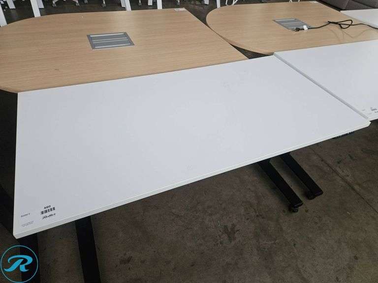 ESI Triumph LX60 Electric Height-Adjustable Desk with 24″ Undermount Power Strip, 60×30 Inches - Roller Auctions