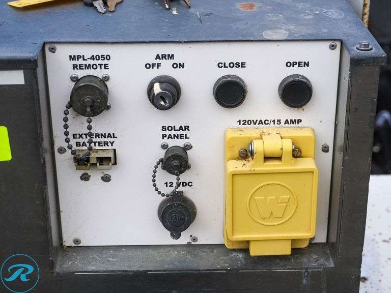 2008 Delta MP5000 Towable Portable Barrier SN: 6999B1 - Roller Auctions