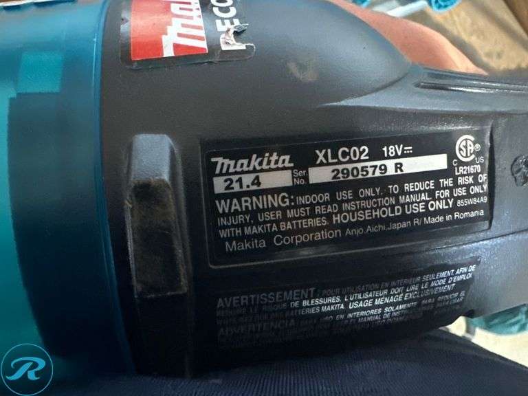(3) Makita XLC02 18V Vacuum Cleaners - Roller Auctions