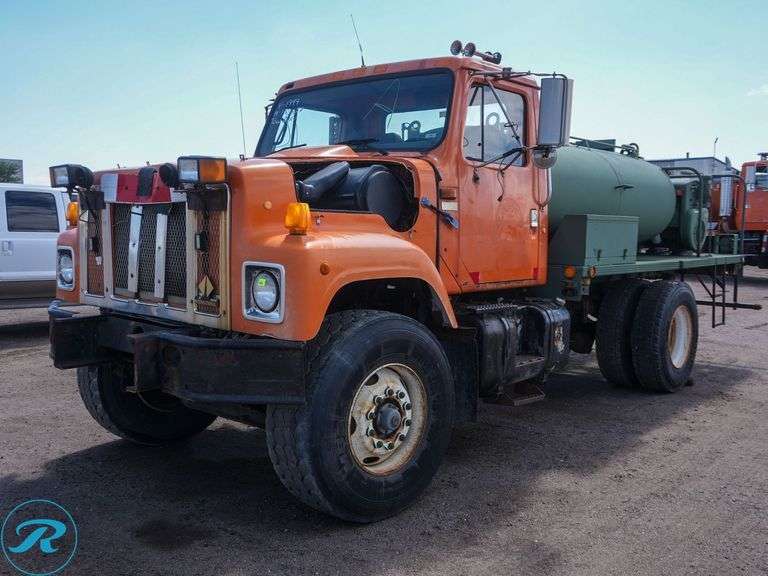 1999  International  2554   S/A Water Truck