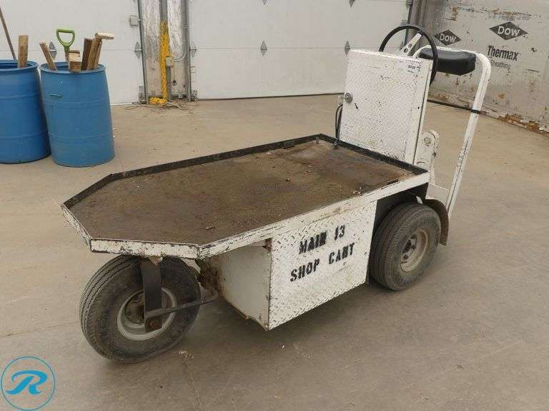 Taylor Dunn  Stock Chaser