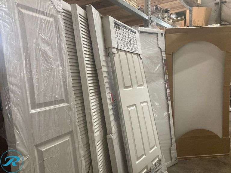 (8) New- Assorted Closet Doors (2 of the doors have damage see photos) - Roller Auctions