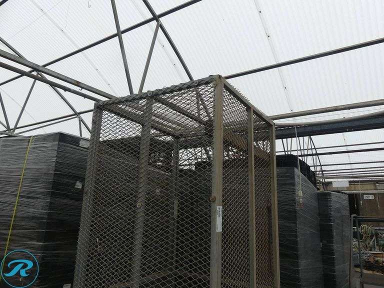 Metal Mesh Security Cage, 33″ x 35″ x 86″ - Roller Auctions
