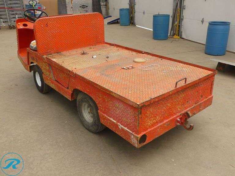 Flatbed Utility Truck - Roller Auctions