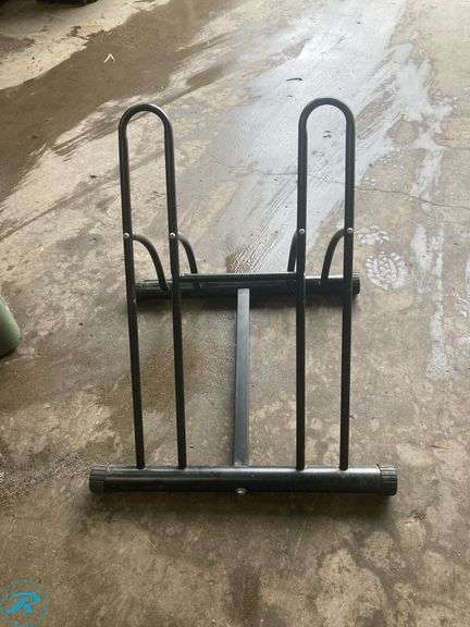 (20) - Assorted Camping Accessories (see photos) - Roller Auctions