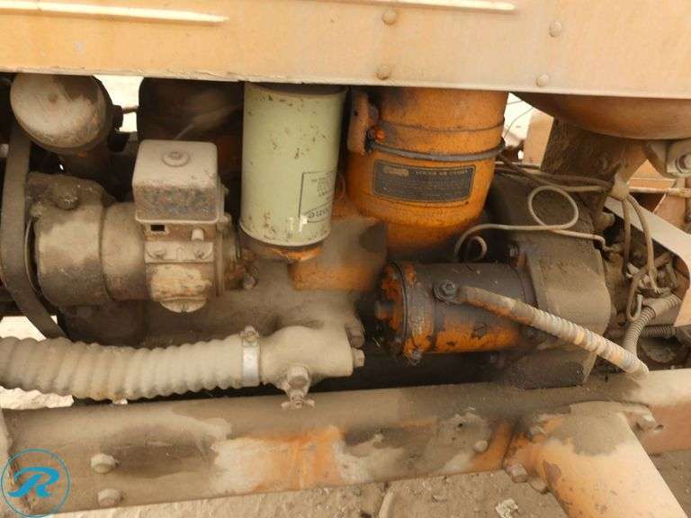 Cleveland Tractor Company Cletrac Crawler Tractor - Roller Auctions