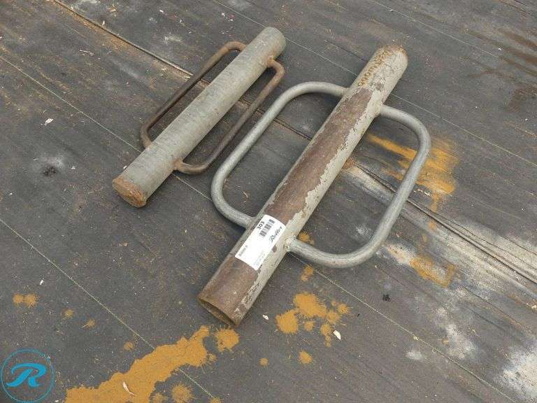 (2) Post Pounders - Roller Auctions