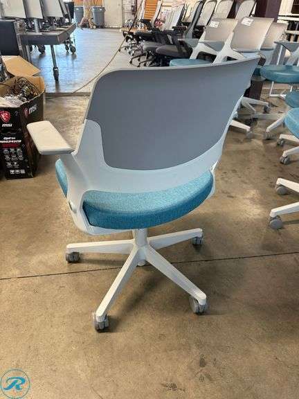 (6) Knoll Otto Office Chairs with White Frames and Blue Upholstered Seats - Roller Auctions